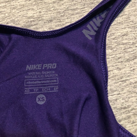 Nike - Picture 3 of 5